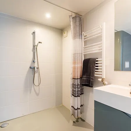 402 - L'herblinois - Wifi - Proche Tram Apartment *
