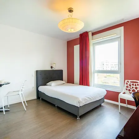 Apartment 402 - L'herblinois - Wifi - Proche Tram